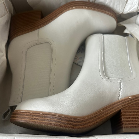 NWT SZ 6 MARC FISHER IVORY MODESTY BOOT - Picture 8 of 9